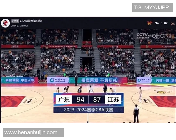 成都篮球队在联合会杯积分榜上以70分稳居第一名展现强劲实力